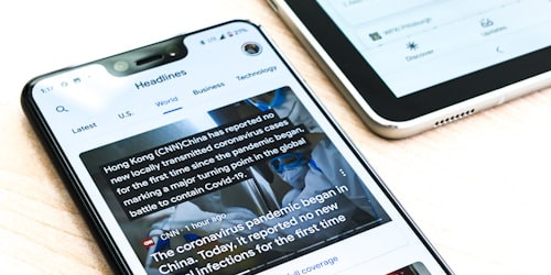 电竞牛深度专题报道配图 - 记者分析电竞行业动态